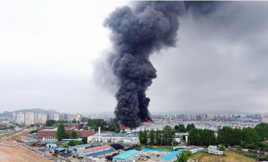 犀牛配资 韩国锦湖轮胎光州工厂发生大火被迫停产，当局发布全国消防动员令